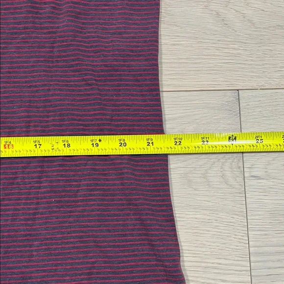 Lululemon Men's Red Striped Shirt - Picture 6 of 8